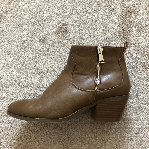 Spring Ankle Booties, Size 10 - Picture 1 of 5